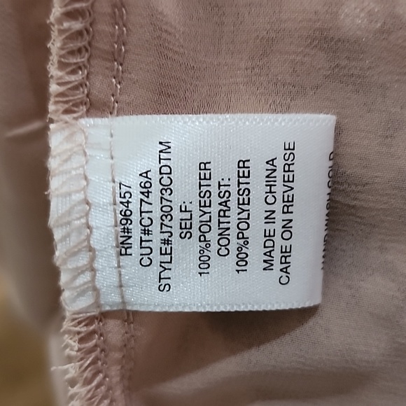 NWT Love On A Hangar Nude Sequince V Neck Tank Top Sz M - Picture 9 of 9